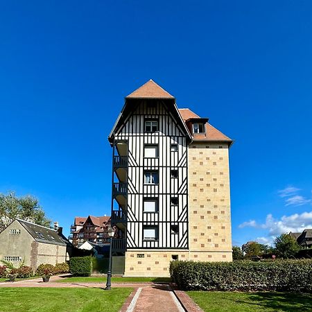 Studio En Rez De Jardin Deauville Centre Et Plage Exteriör bild
